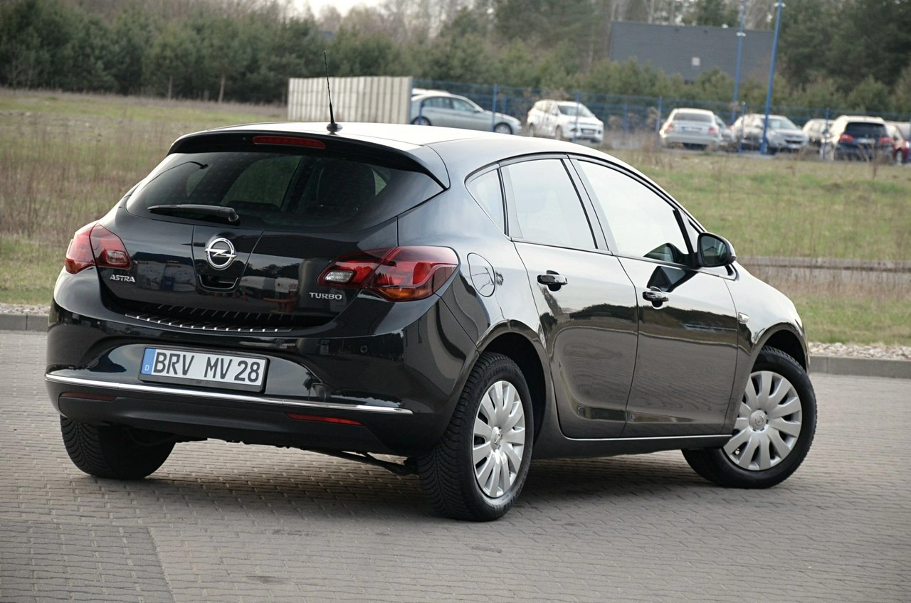Opel Astra - Zdjęcie 8