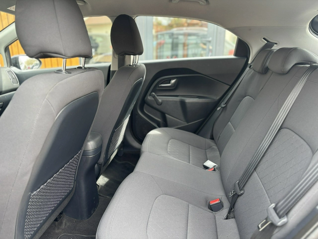Kia Rio - Zdjęcie 13