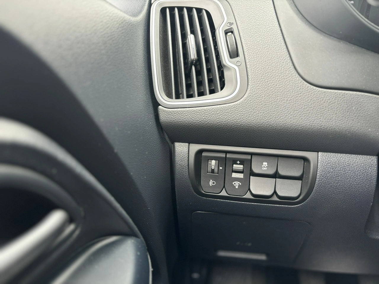 Kia Rio - Zdjęcie 7