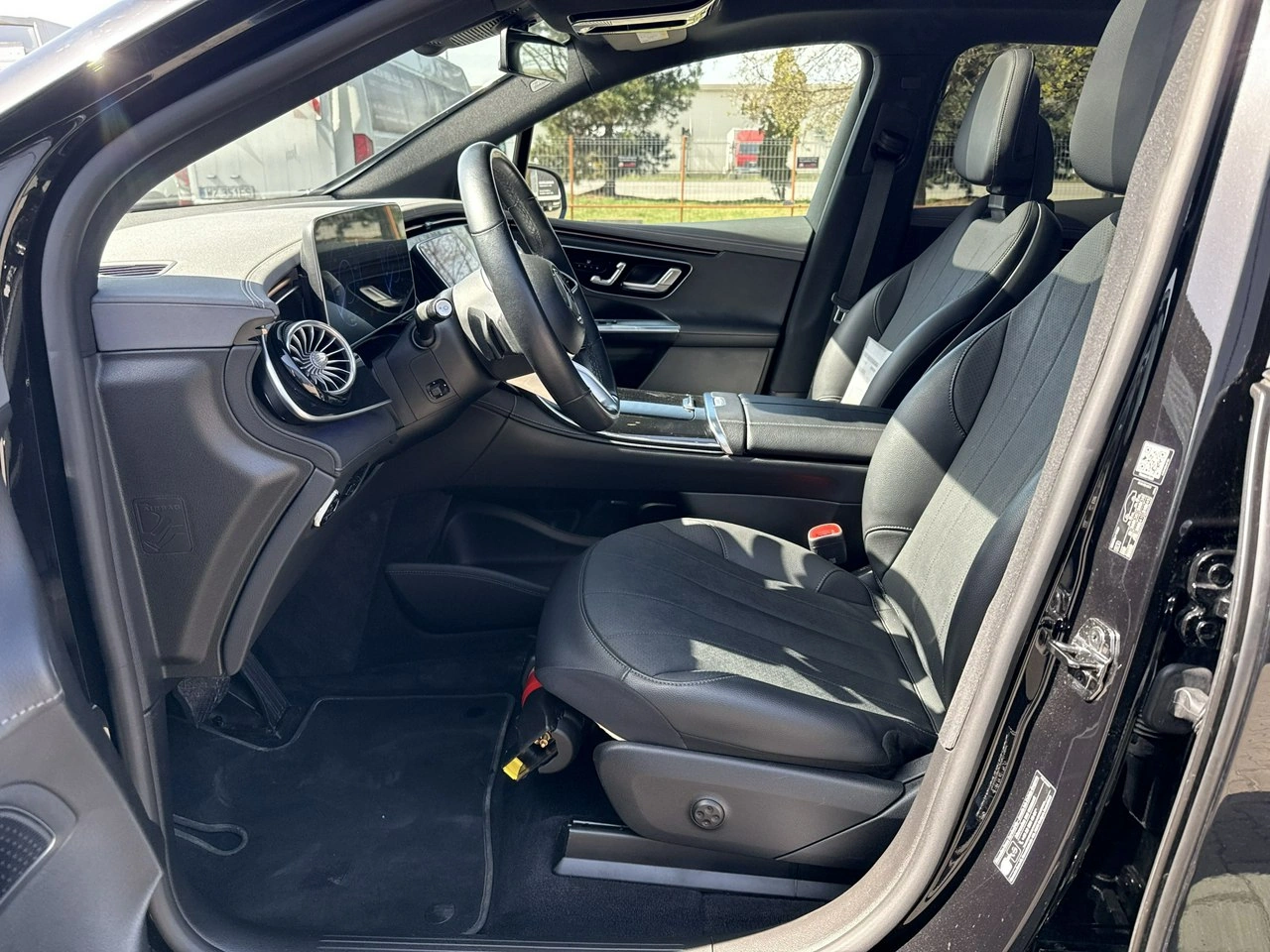 Mercedes EQE - Zdjęcie 10