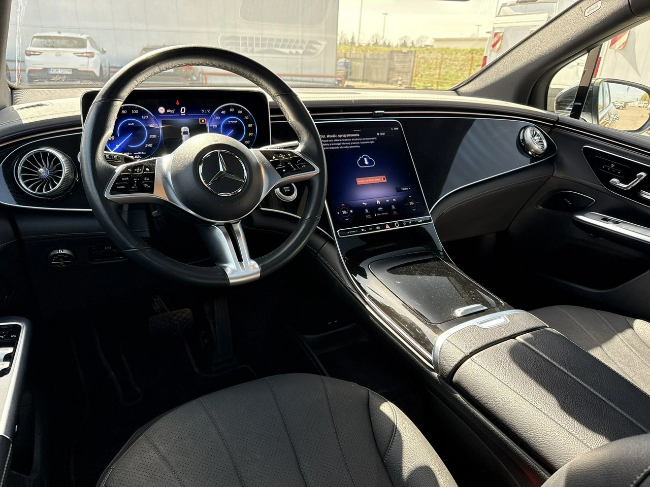 Mercedes EQE - Zdjęcie 12