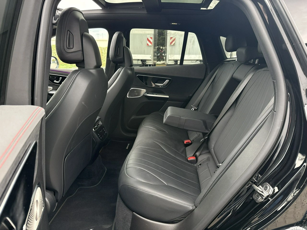 Mercedes EQE - Zdjęcie 14