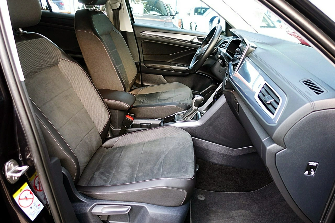 Volkswagen T-Roc - Zdjęcie 9