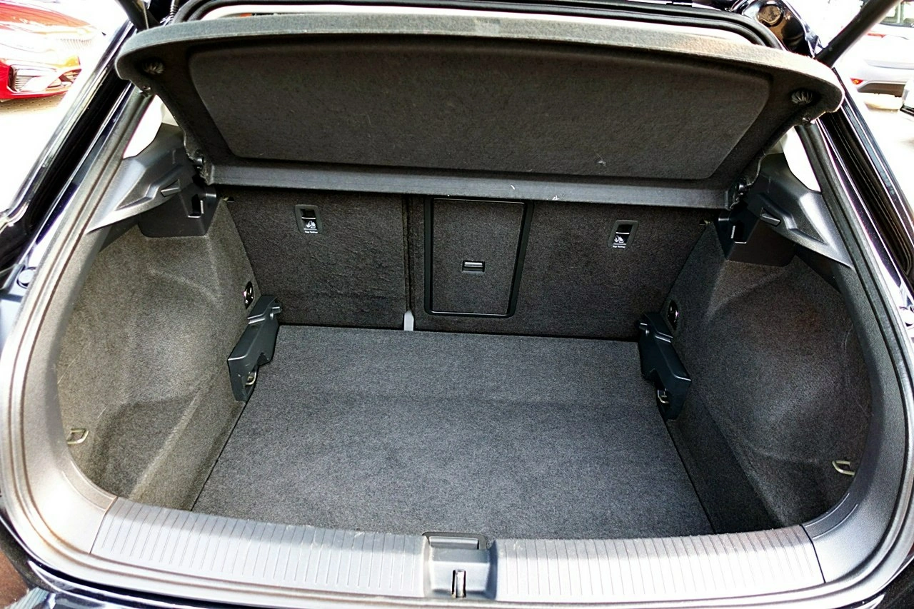 Volkswagen T-Roc - Zdjęcie 13