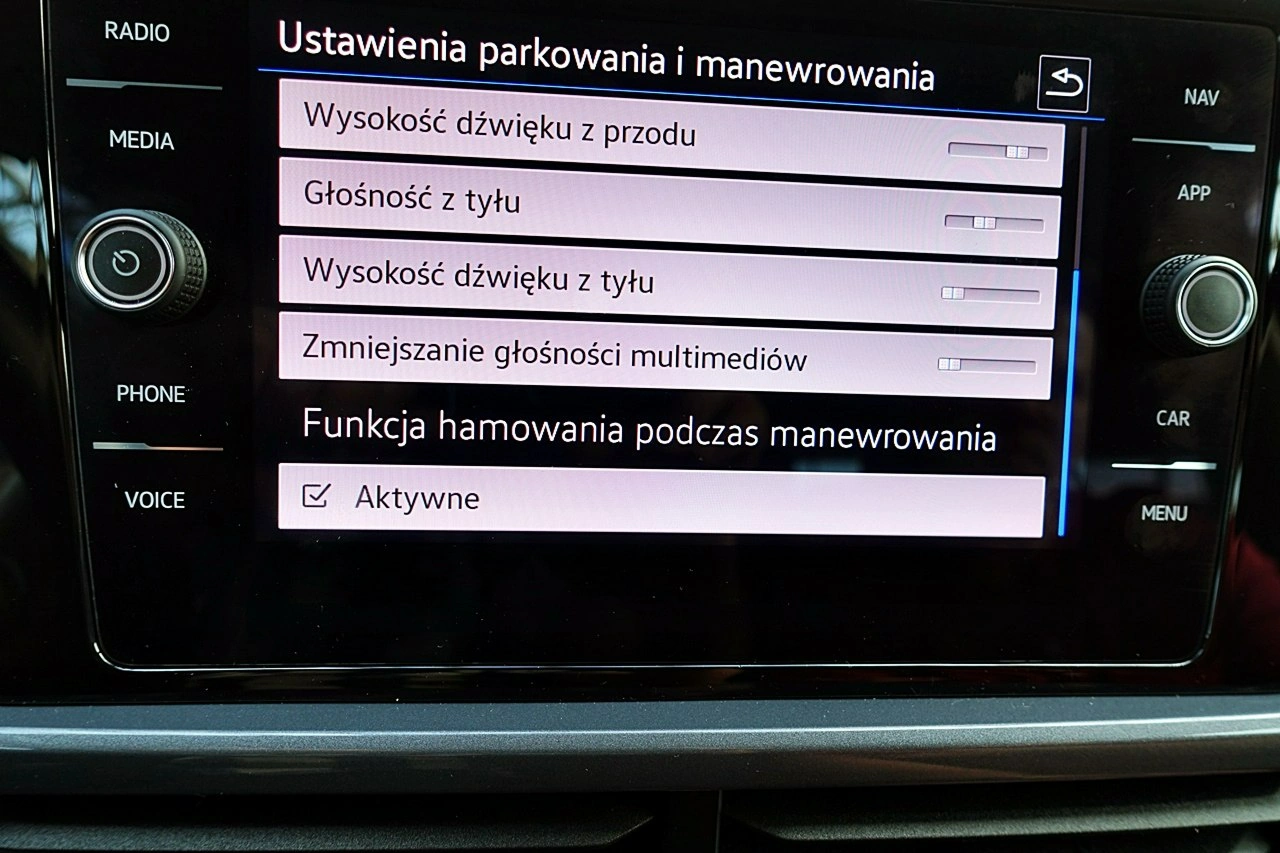 Volkswagen T-Roc - Zdjęcie 43