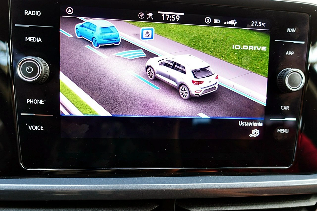 Volkswagen T-Roc - Zdjęcie 19