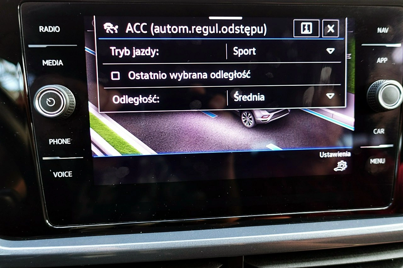 Volkswagen T-Roc - Zdjęcie 28