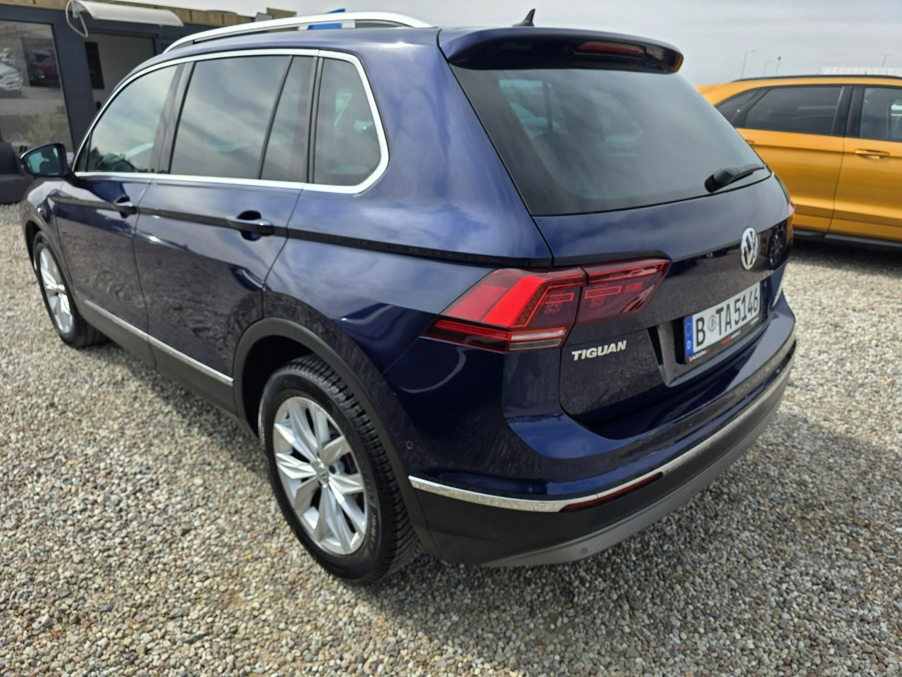 Volkswagen Tiguan - Zdjęcie 19