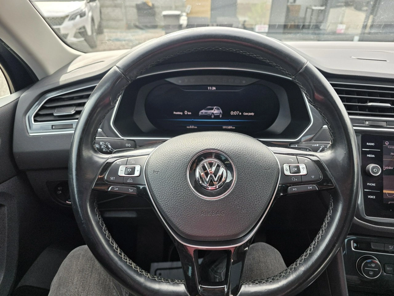 Volkswagen Tiguan - Zdjęcie 23