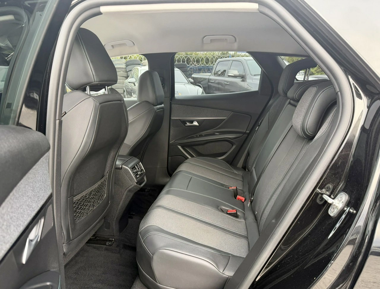 Peugeot 3008 - Zdjęcie 9