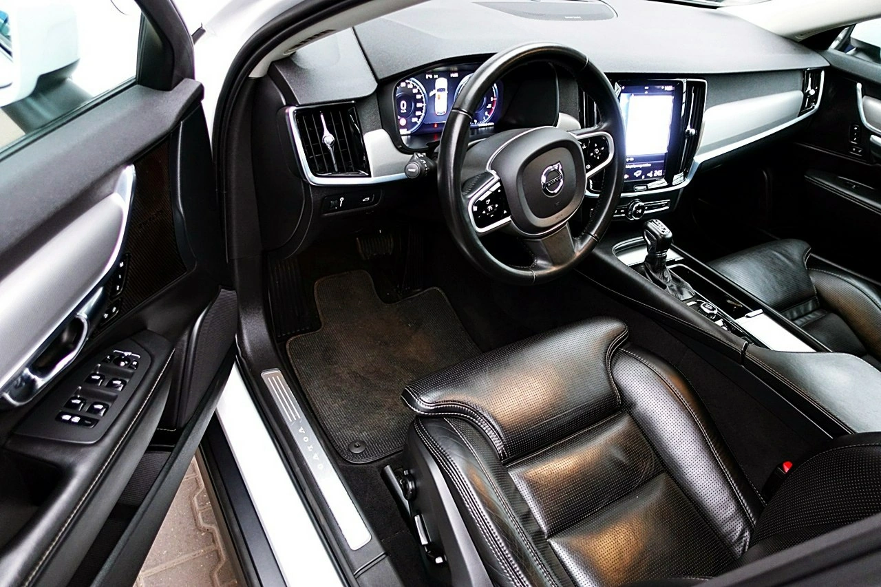 Volvo V90 Cross Country - Zdjęcie 15