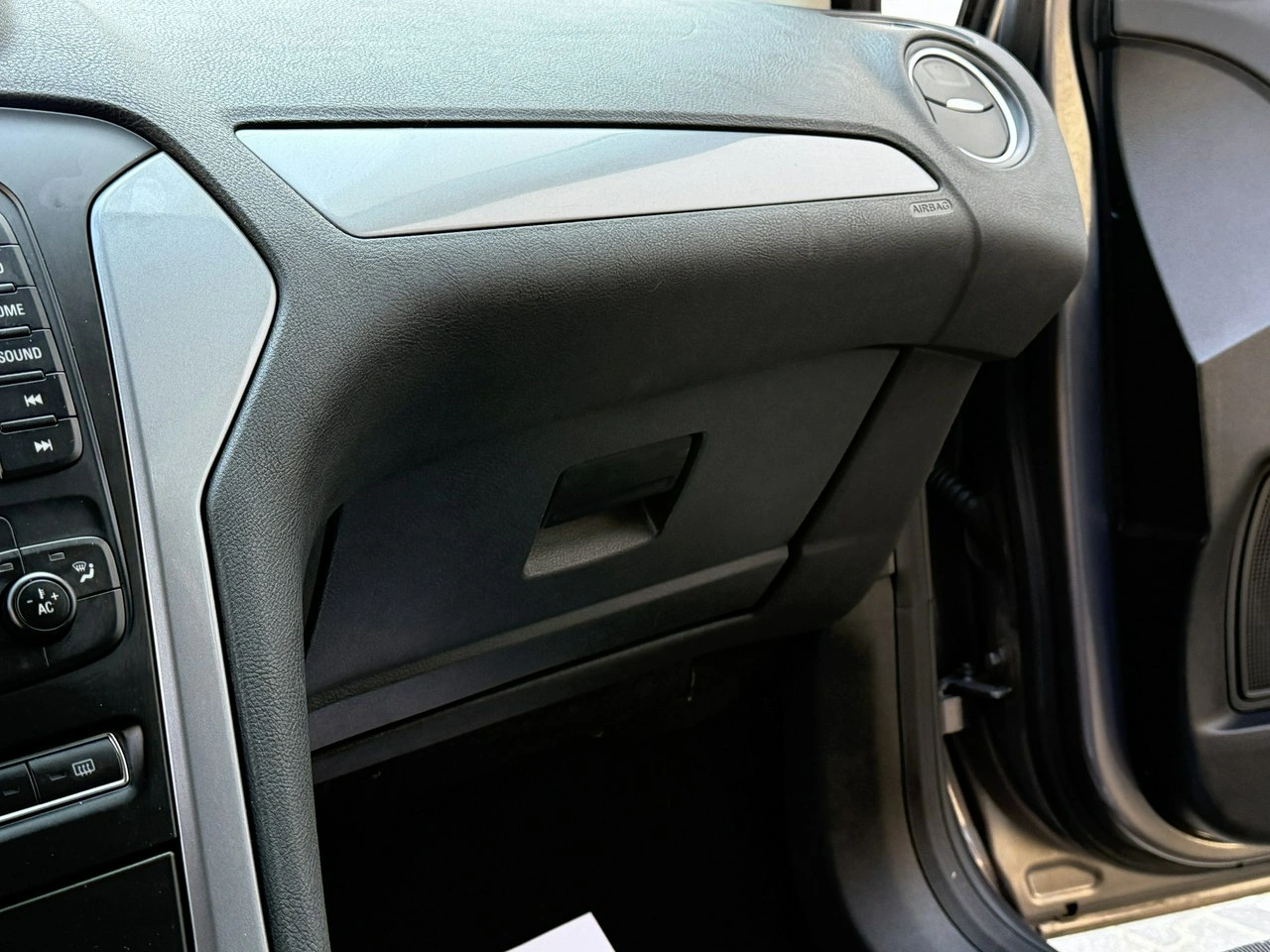 Ford Mondeo - Zdjęcie 55