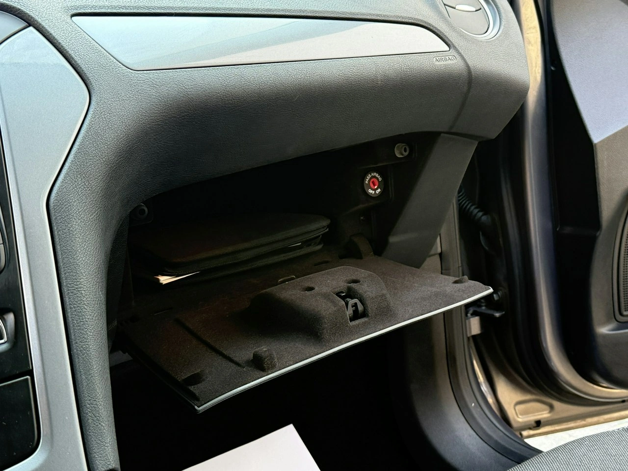 Ford Mondeo - Zdjęcie 56