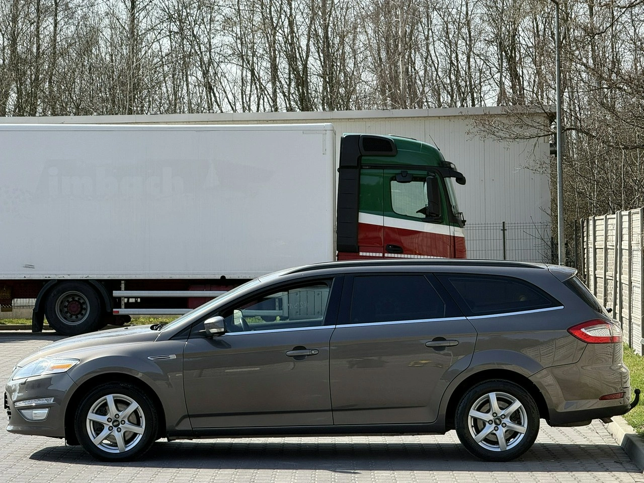 Ford Mondeo - Zdjęcie 22