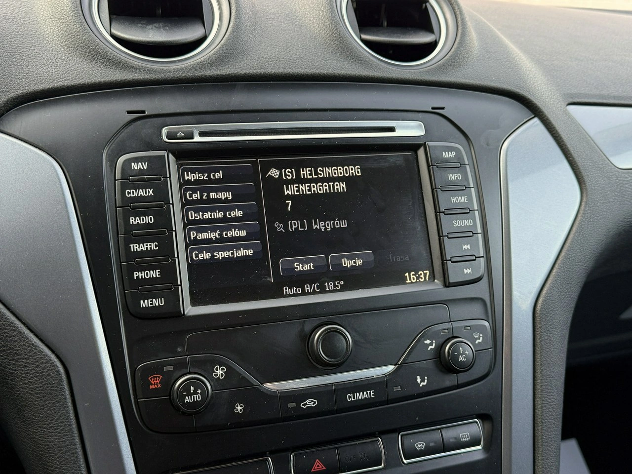 Ford Mondeo - Zdjęcie 44