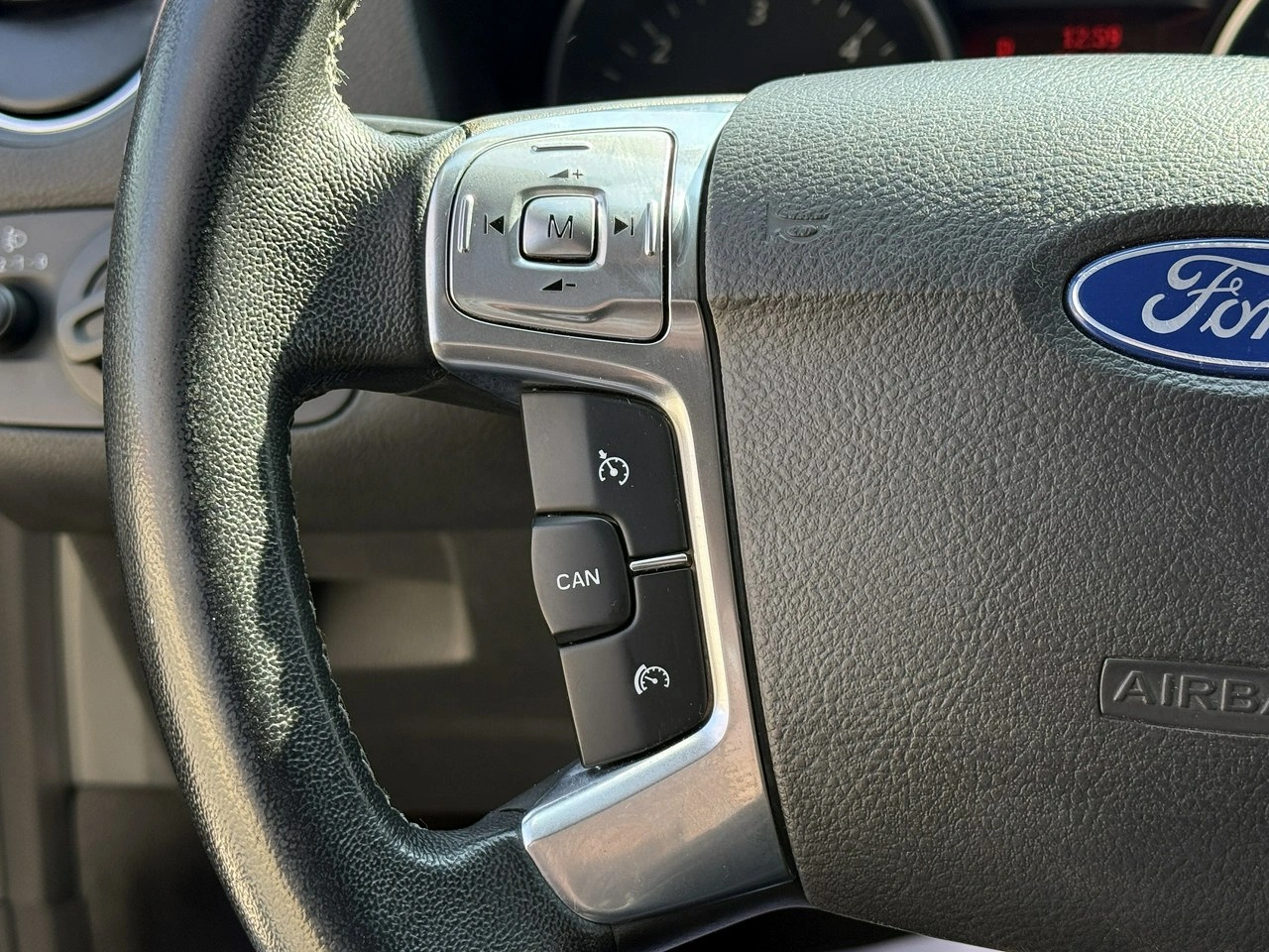 Ford Mondeo - Zdjęcie 16