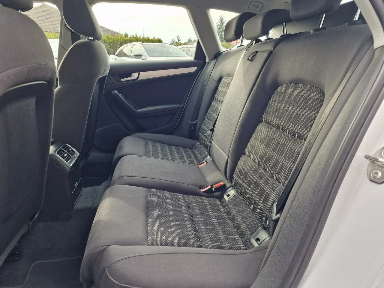 Audi A4 - Zdjęcie 17