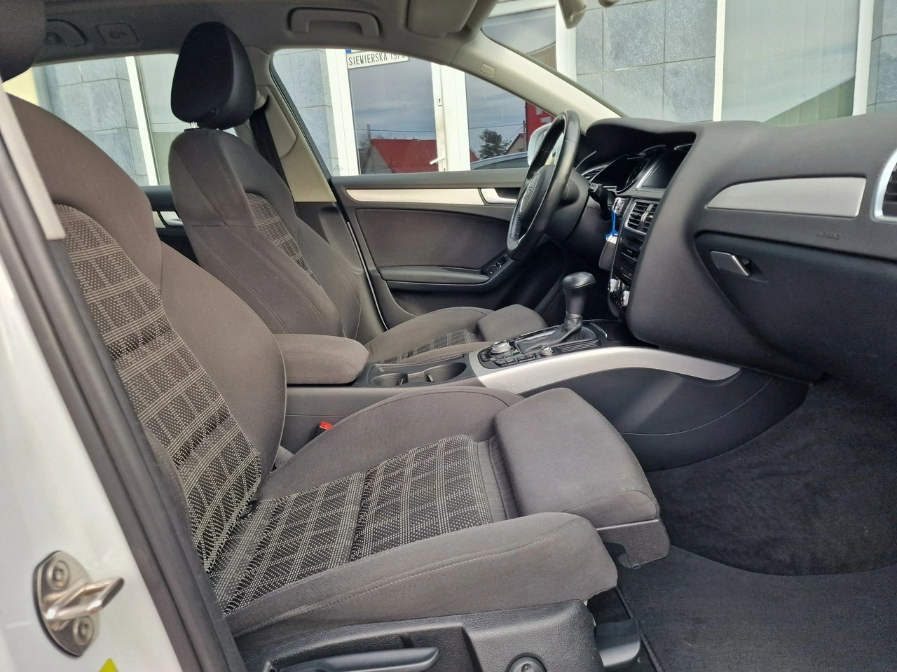 Audi A4 - Zdjęcie 21