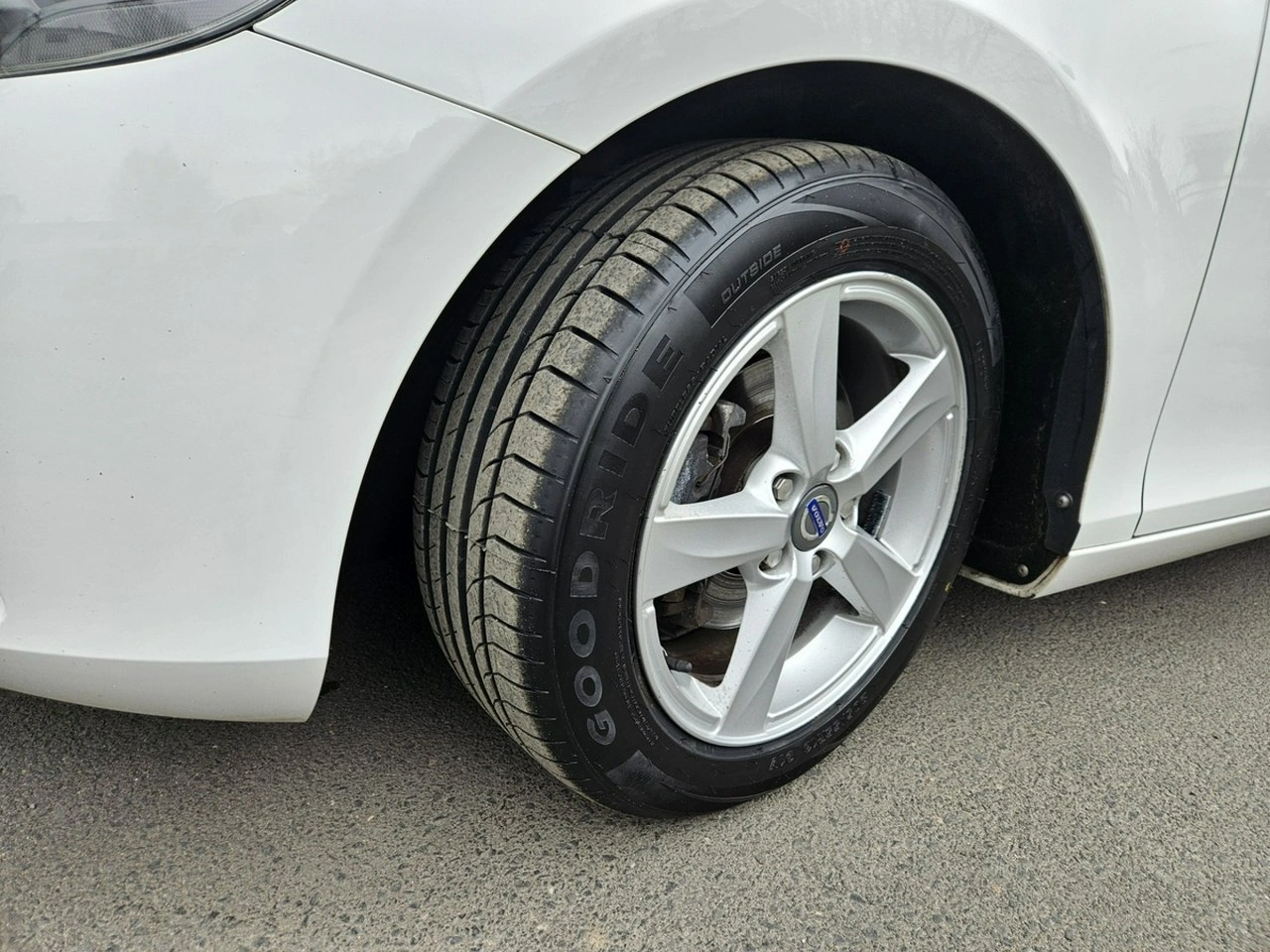 Volvo V40 - Zdjęcie 13