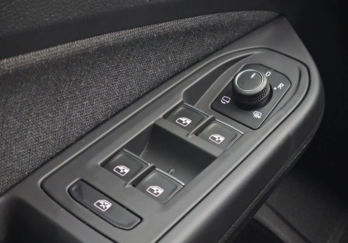 Volkswagen Golf Variant - Zdjęcie 15