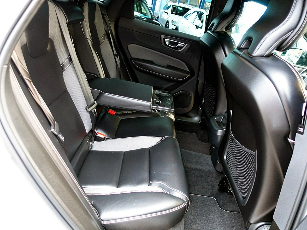 Volvo XC 60 - Zdjęcie 10