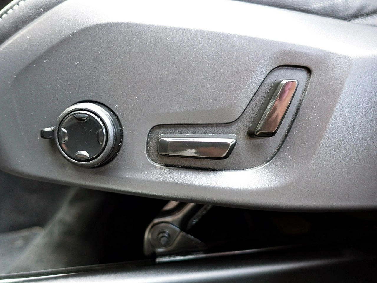 Volvo XC 60 - Zdjęcie 17