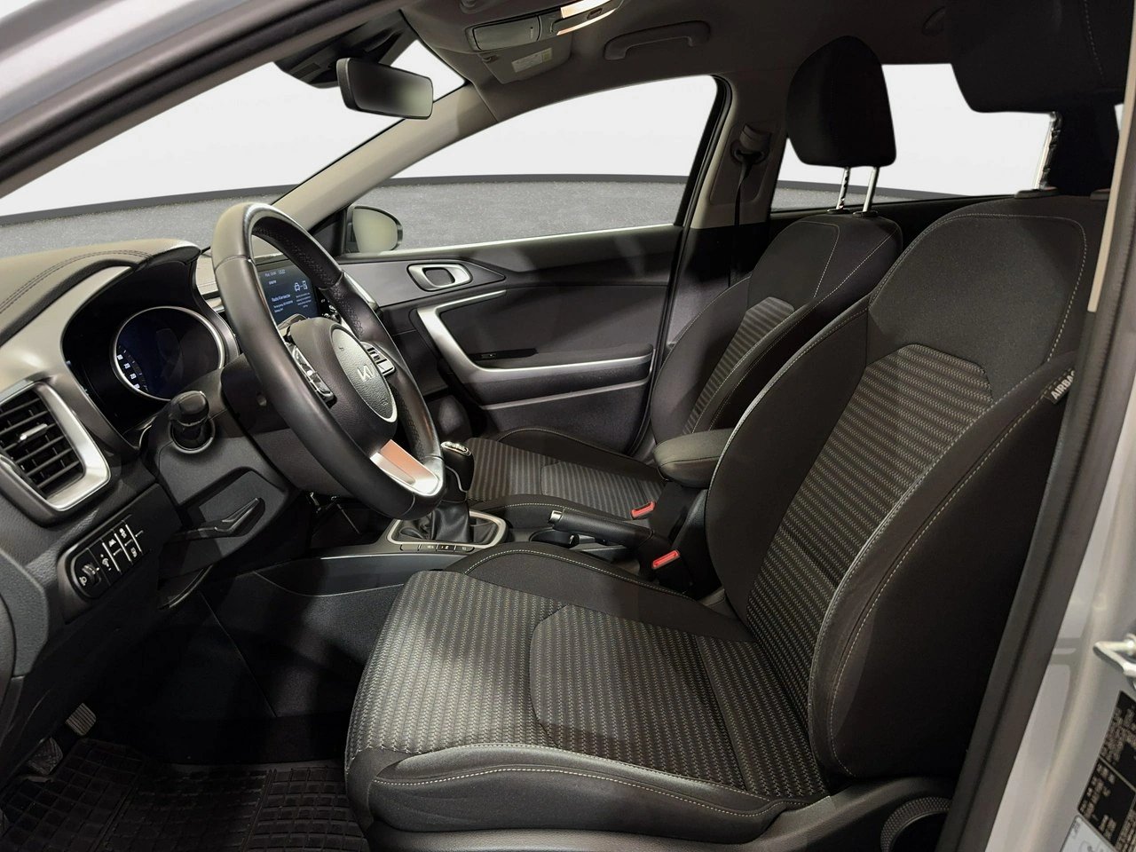 Kia Ceed - Zdjęcie 11