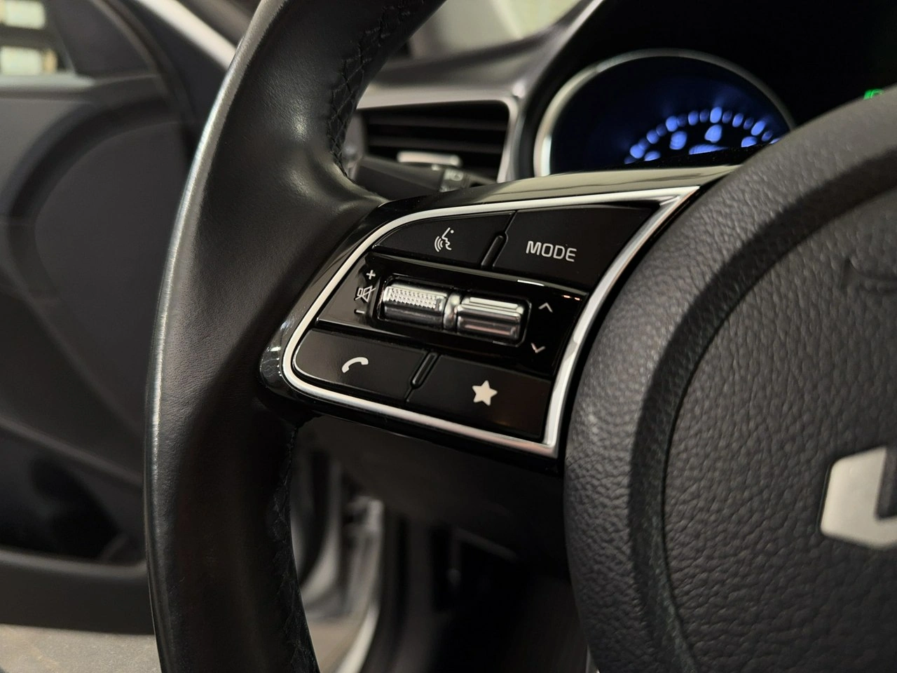 Kia Ceed - Zdjęcie 16