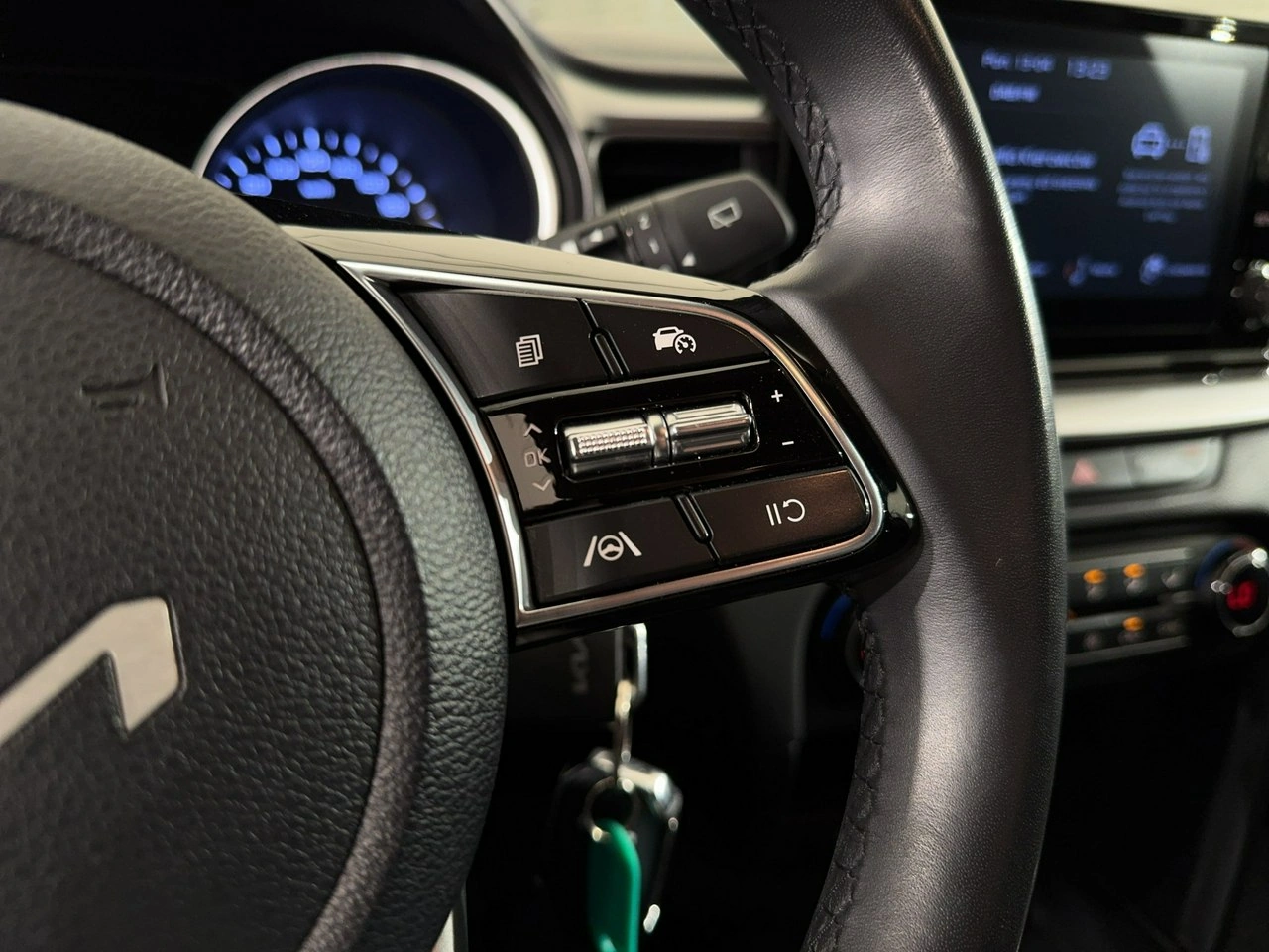 Kia Ceed - Zdjęcie 17