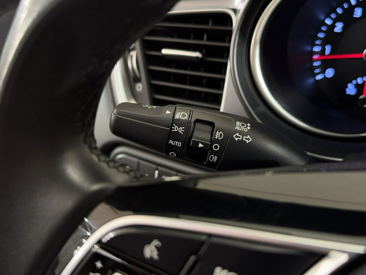 Kia Ceed - Zdjęcie 18