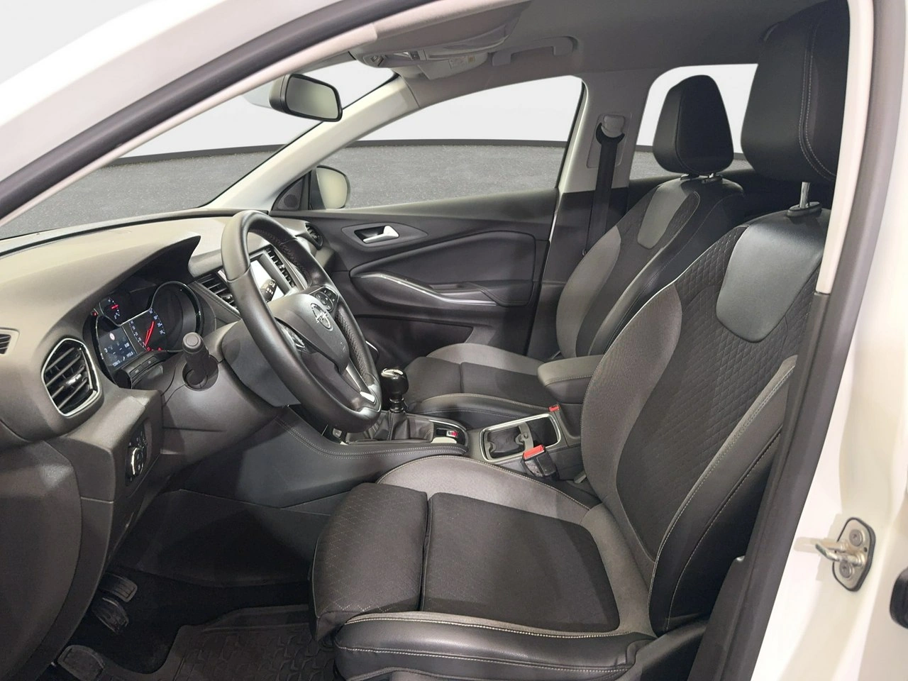 Opel Grandland X - Zdjęcie 11