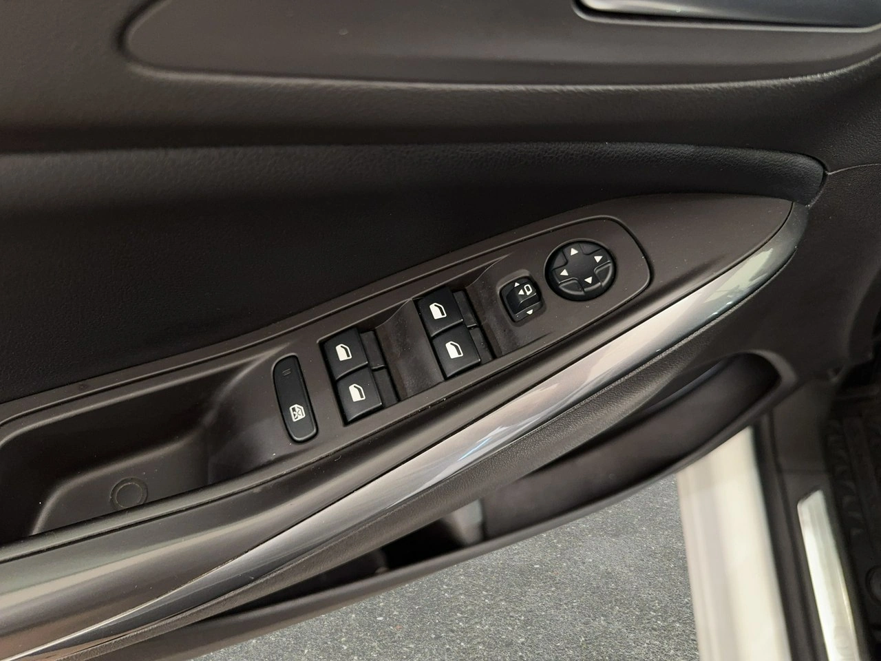 Opel Grandland X - Zdjęcie 26