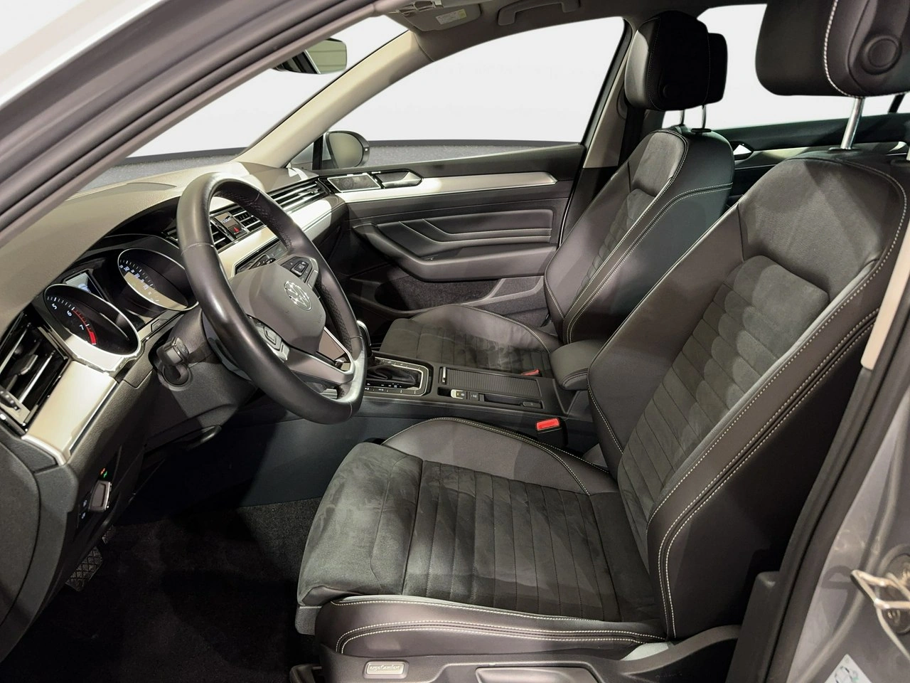 Volkswagen Passat - Zdjęcie 11