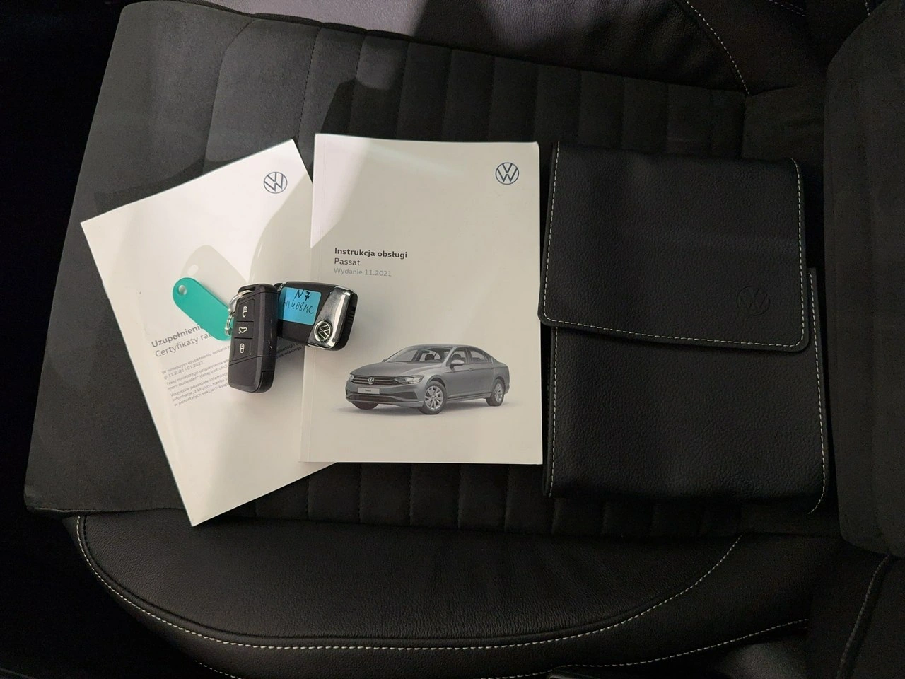 Volkswagen Passat - Zdjęcie 29