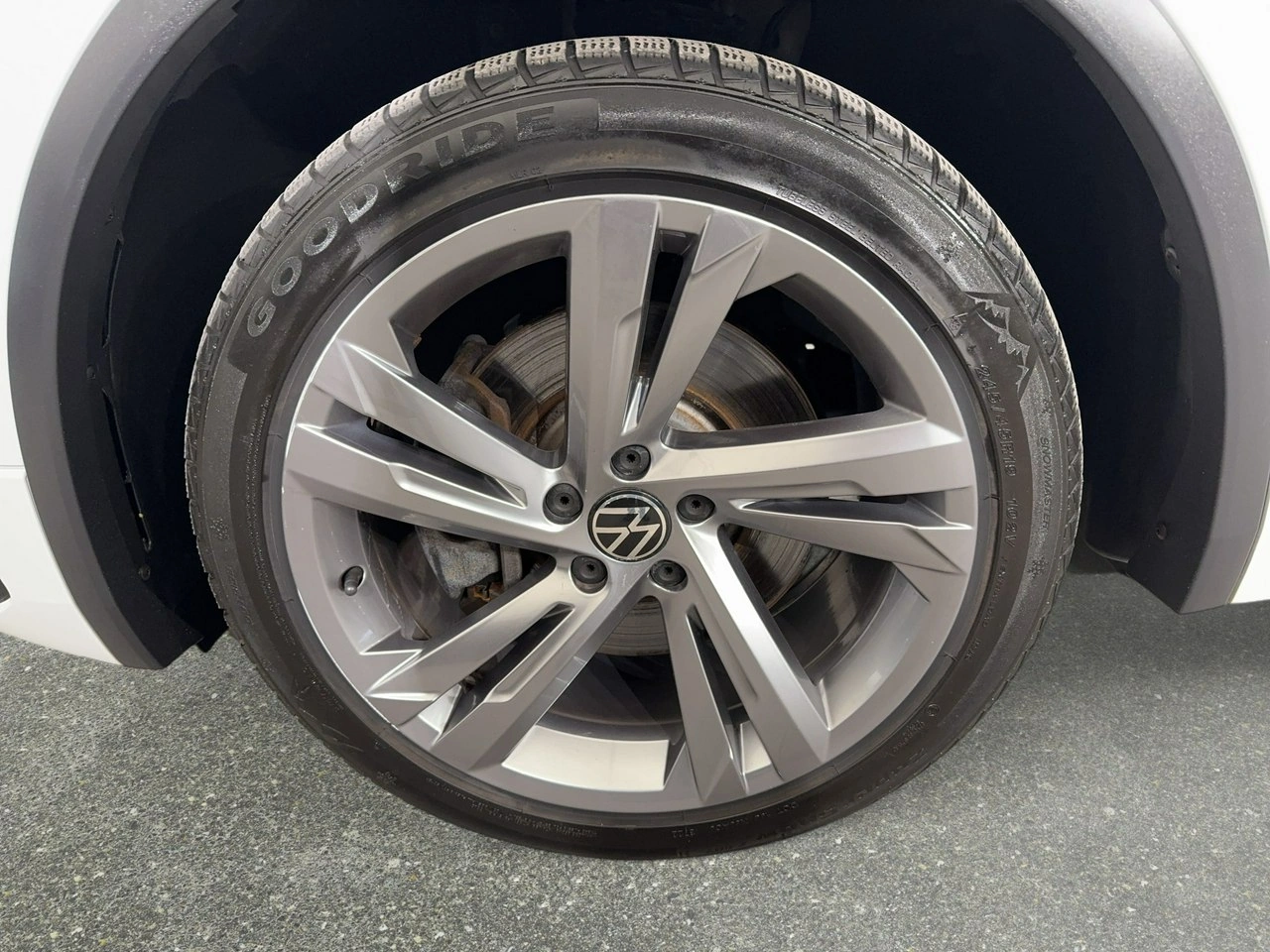 Volkswagen Tiguan - Zdjęcie 9