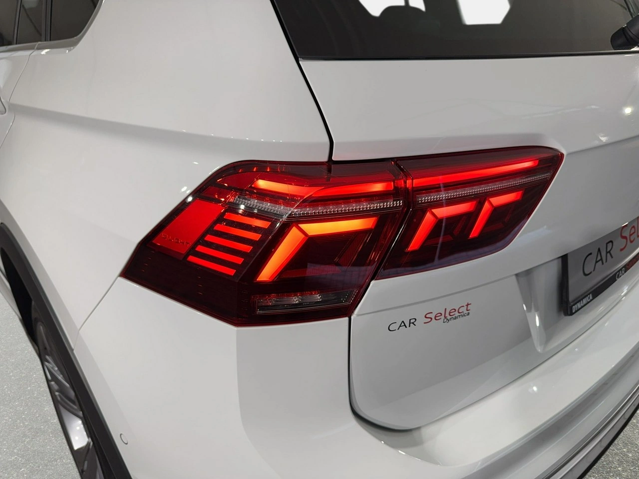 Volkswagen Tiguan - Zdjęcie 10
