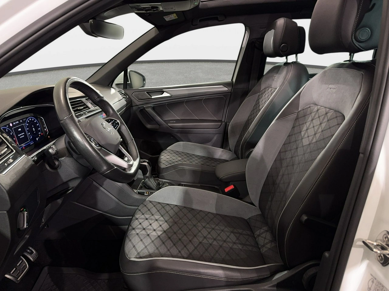 Volkswagen Tiguan - Zdjęcie 11