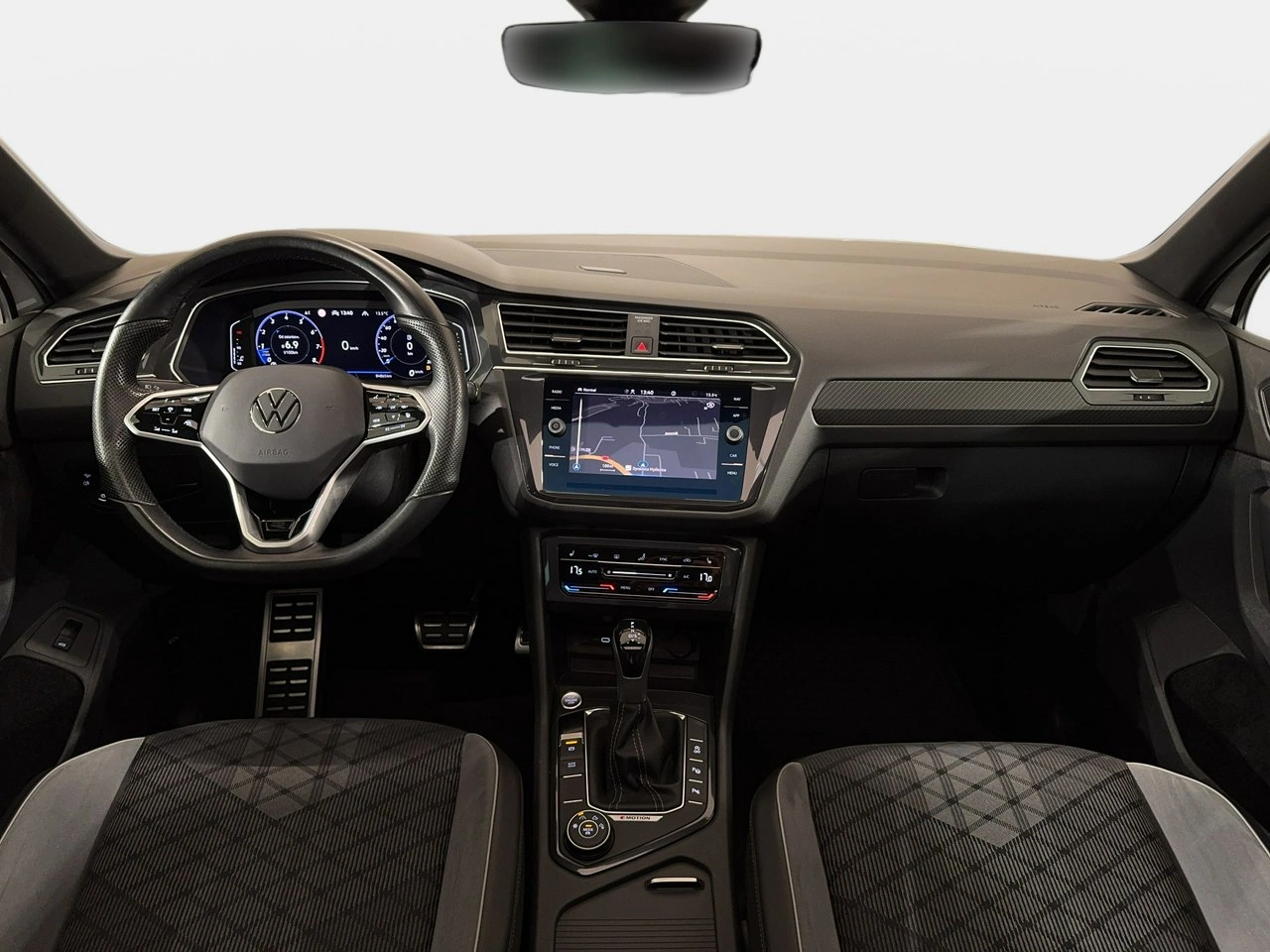 Volkswagen Tiguan - Zdjęcie 18