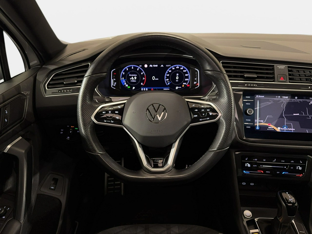 Volkswagen Tiguan - Zdjęcie 19