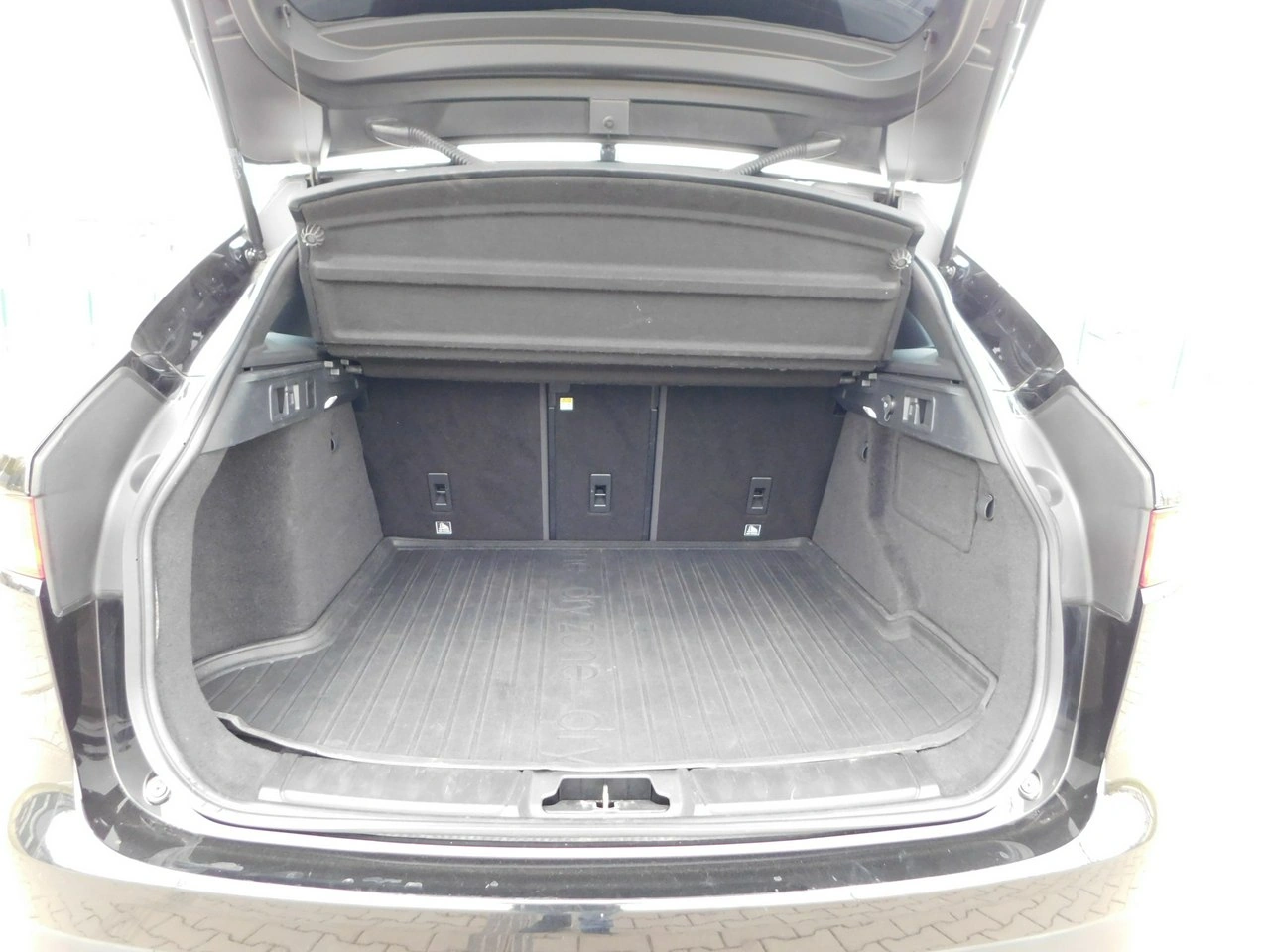 Jaguar F-Pace - Zdjęcie 17