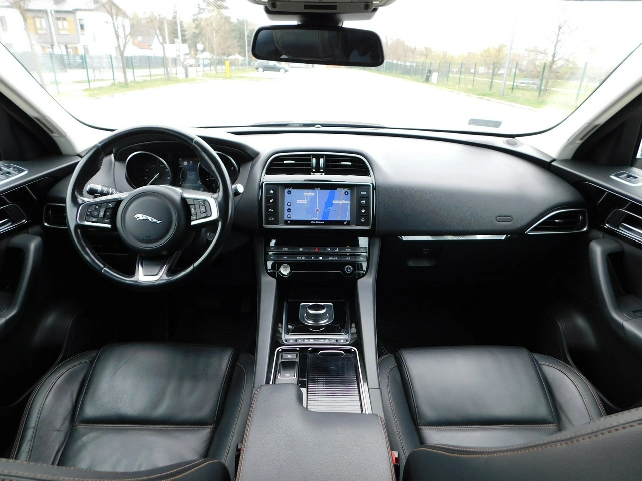 Jaguar F-Pace - Zdjęcie 6