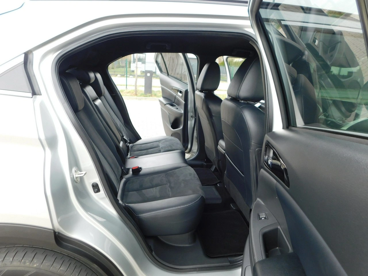 Mitsubishi Eclipse Cross - Zdjęcie 10