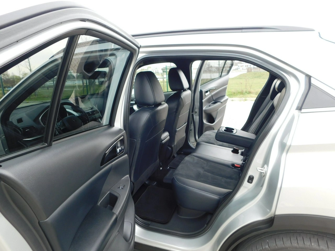 Mitsubishi Eclipse Cross - Zdjęcie 12