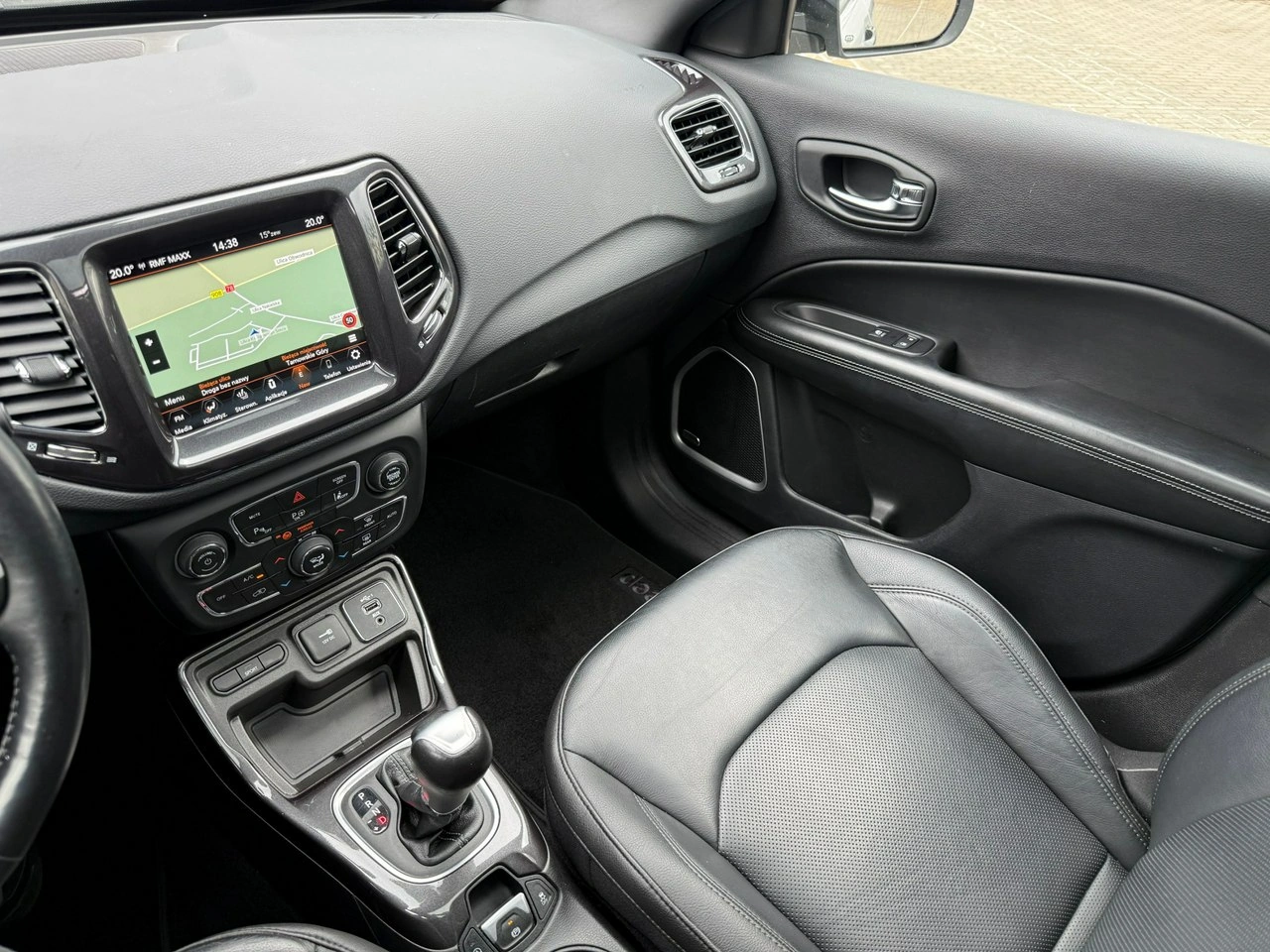 Jeep Compass - Zdjęcie 17