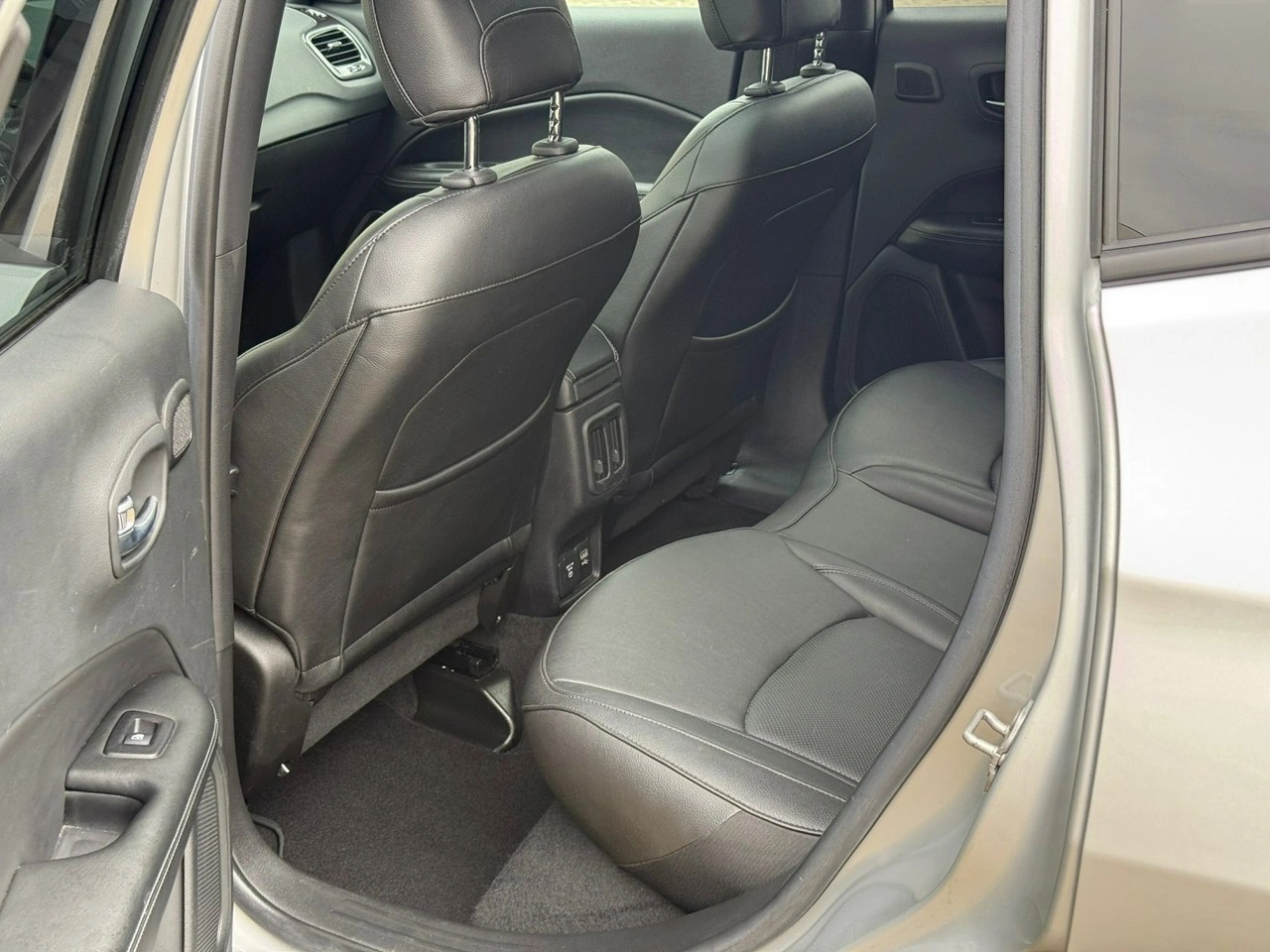 Jeep Compass - Zdjęcie 21