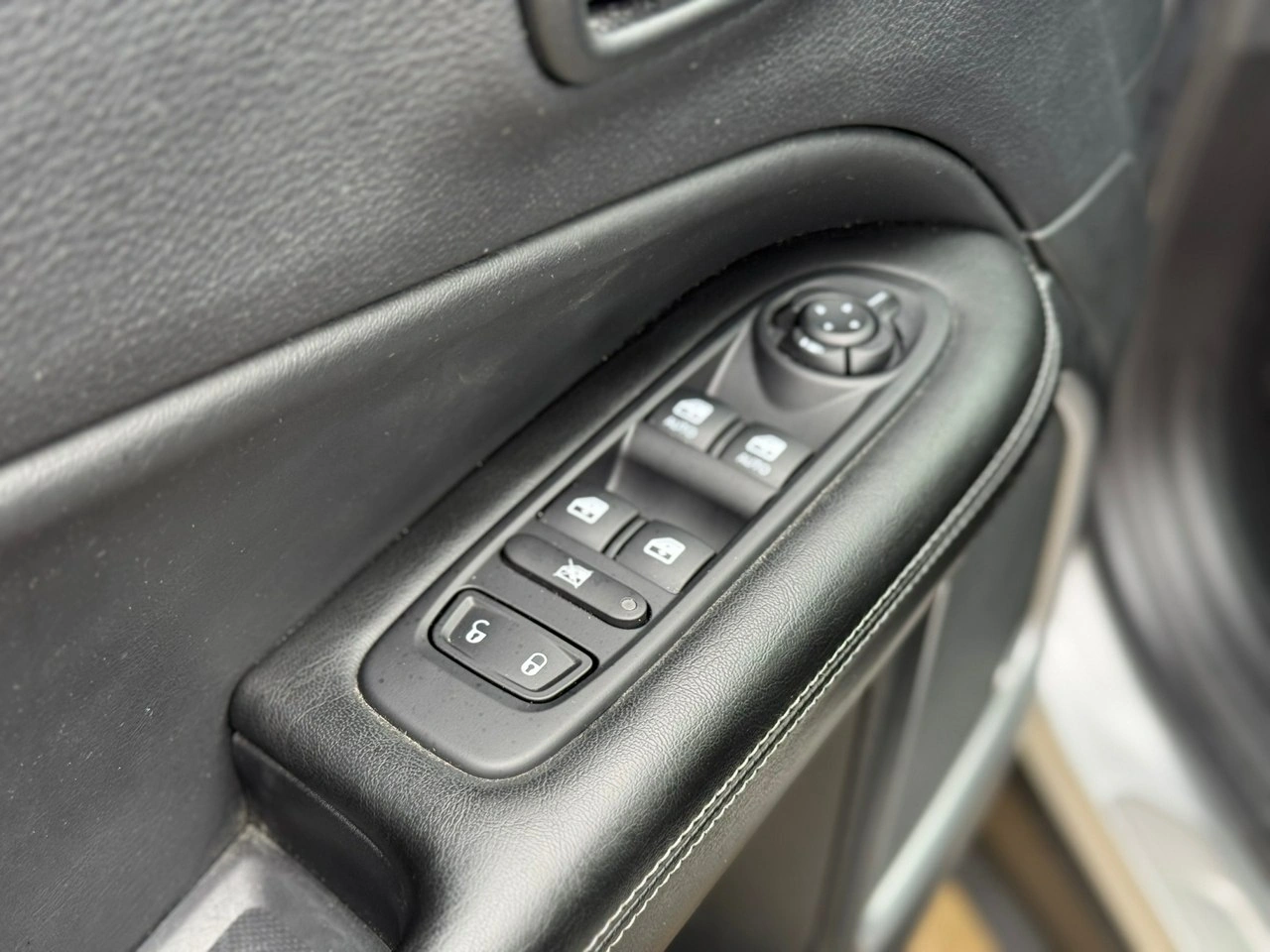 Jeep Compass - Zdjęcie 23