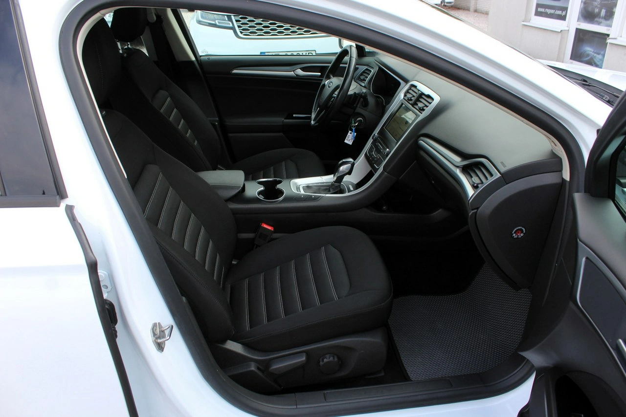 Ford Mondeo - Zdjęcie 11
