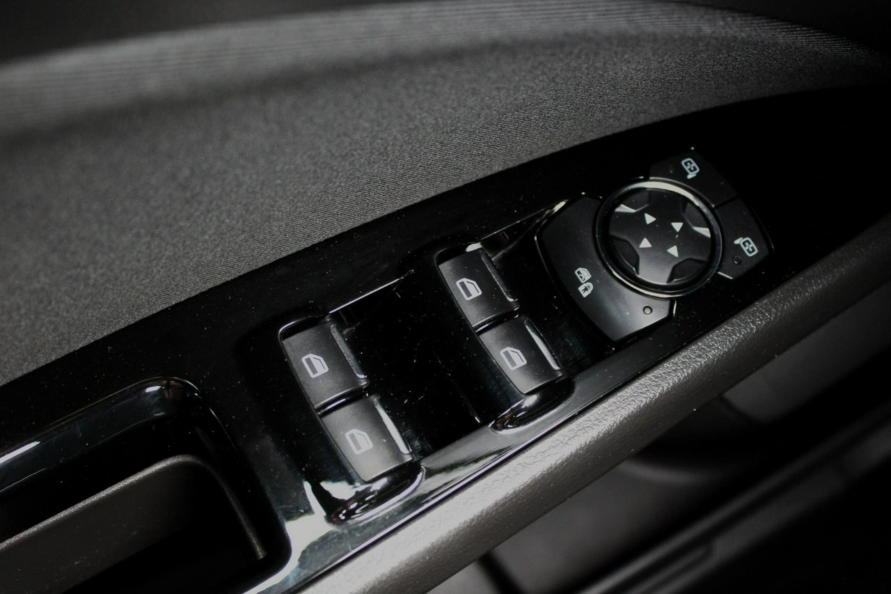 Ford Mondeo - Zdjęcie 19