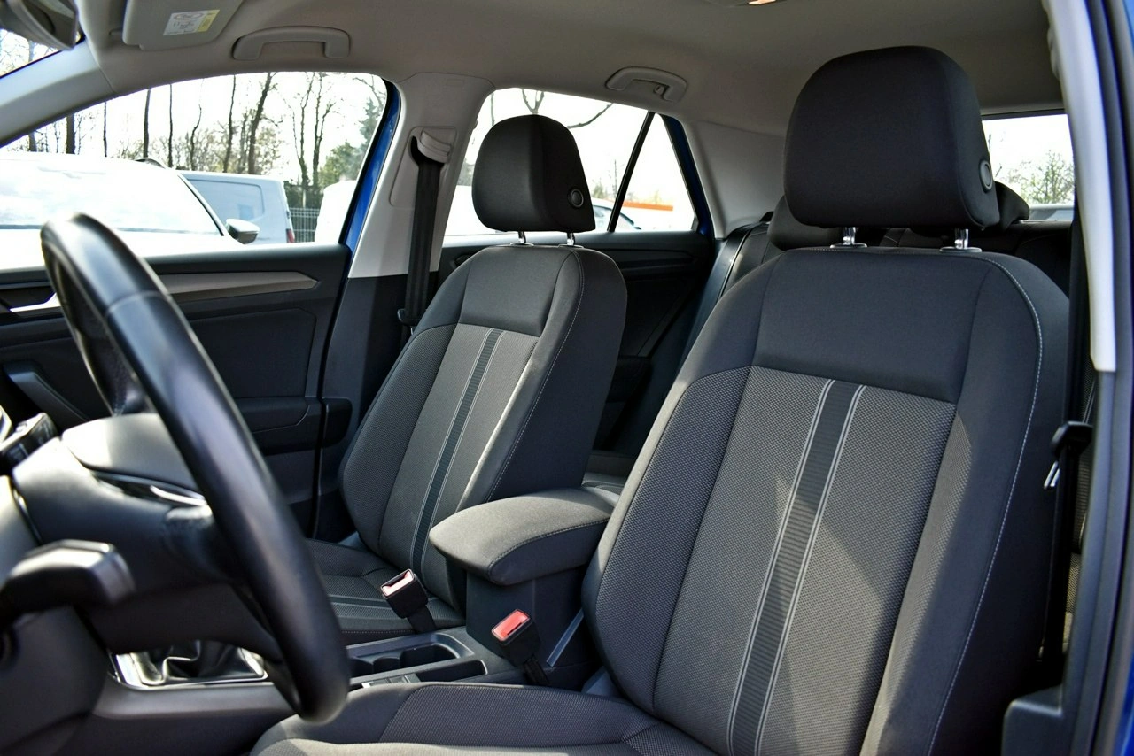 Volkswagen T-Roc - Zdjęcie 9