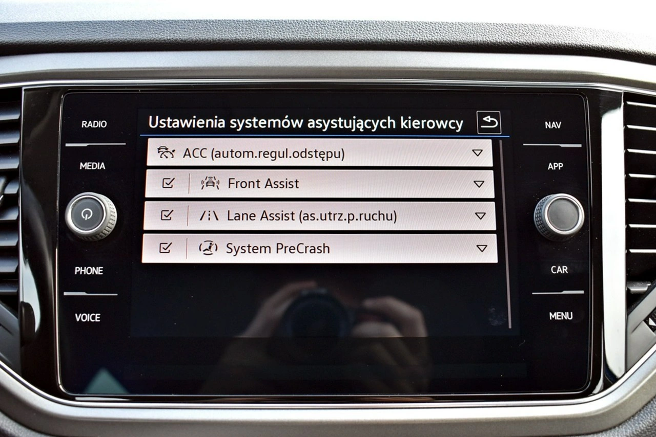 Volkswagen T-Roc - Zdjęcie 19